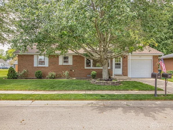 104 White Oak Dr, Pleasant Hill, OH 45359