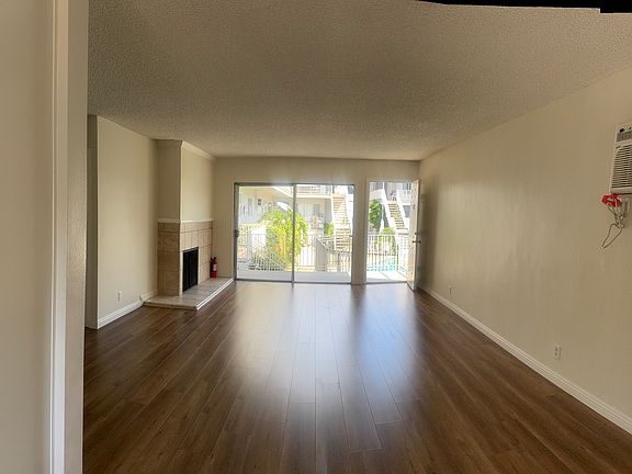 2nd image of 452 E Providencia Ave #A