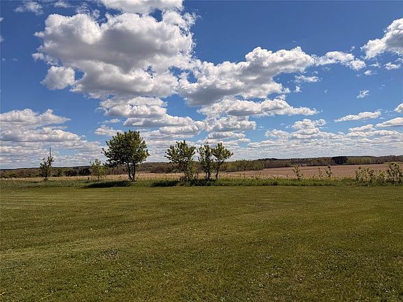 3rd image of 16415 50th Avenue