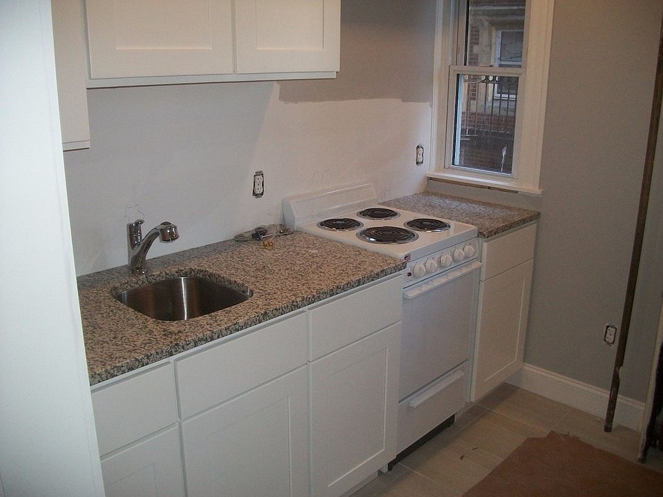 2nd image of 16 Westland Ave APT 33S