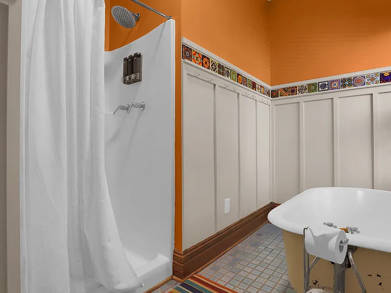 42 E Prescott St — Photo 24