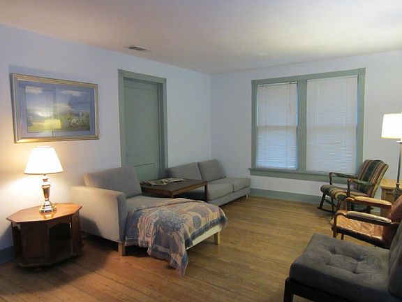 Living room south end