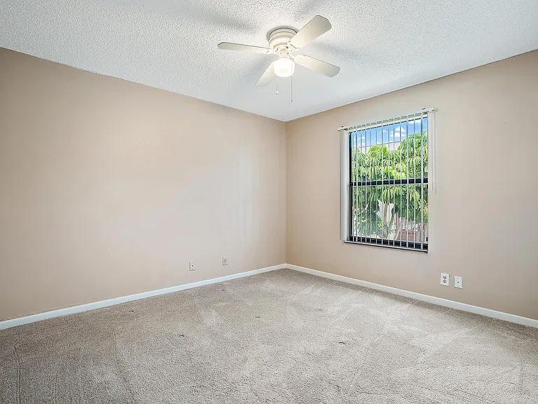 28 Crossings Cir #H — Photo 32