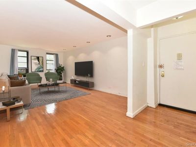 84-01 Main Street #221, Jamaica, NY, 11435