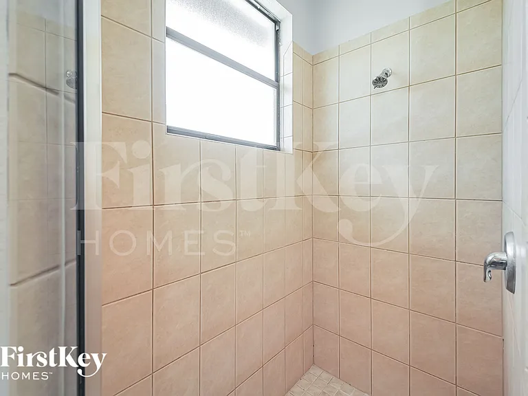 1829 SW California Blvd — Photo 12