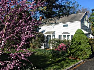 75 Fort Hill Rd, Huntington, NY 11743