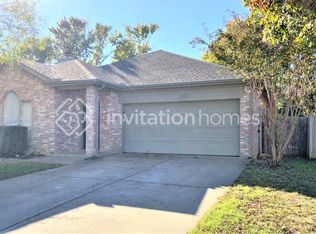 3920 Overlake Dr, Denton, TX 76210