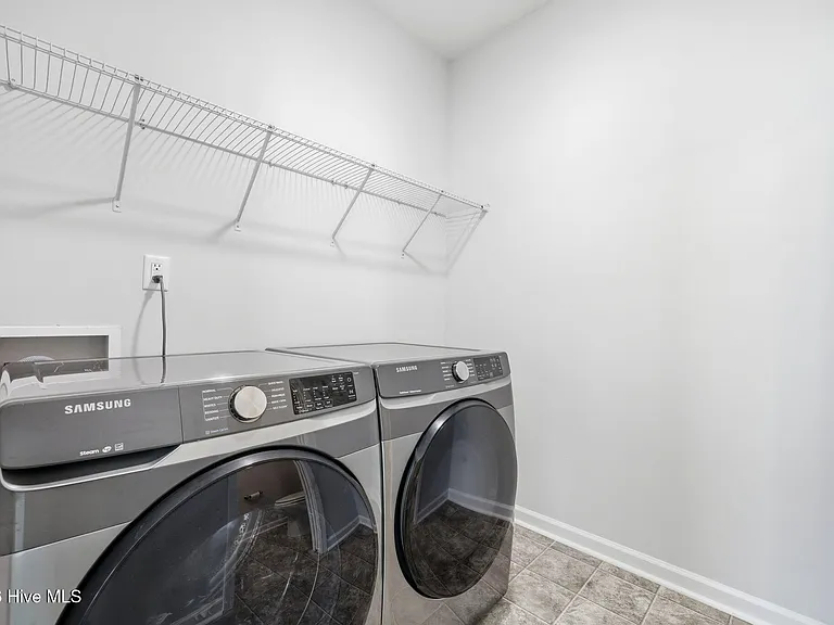 105 Village Dr — Photo 26