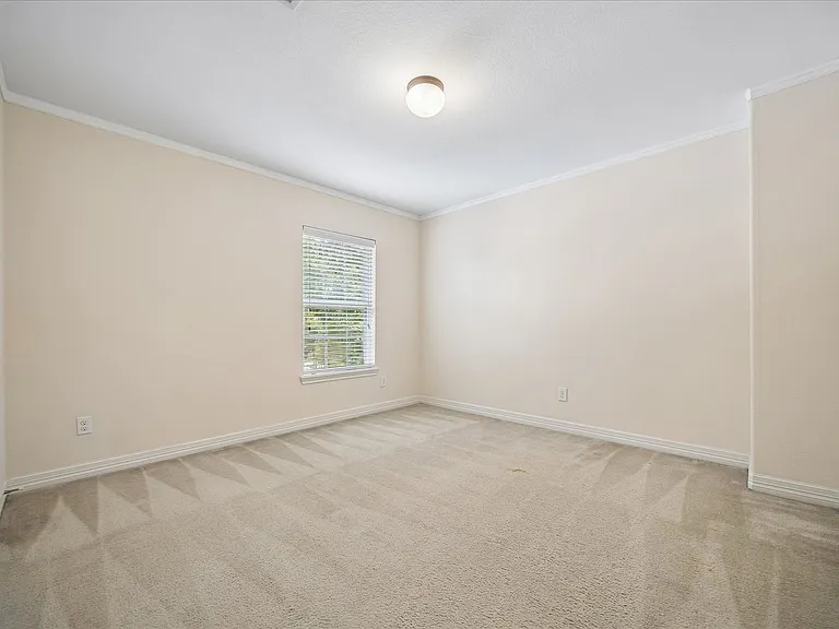 10108 Hidden Creek Falls Ln — Photo 15