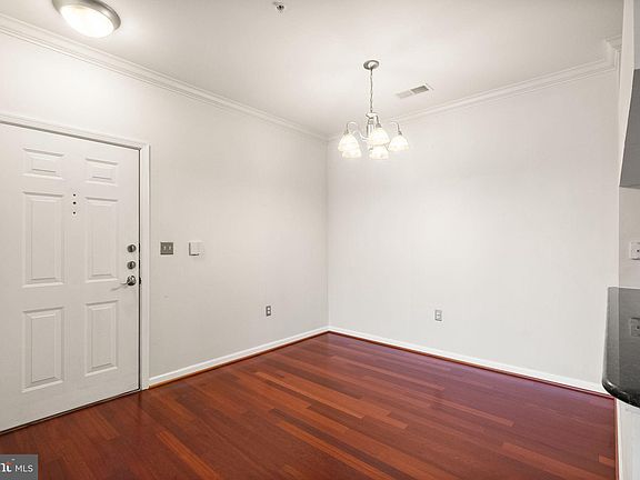5th image of 12958 Centre Park Cir APT 323