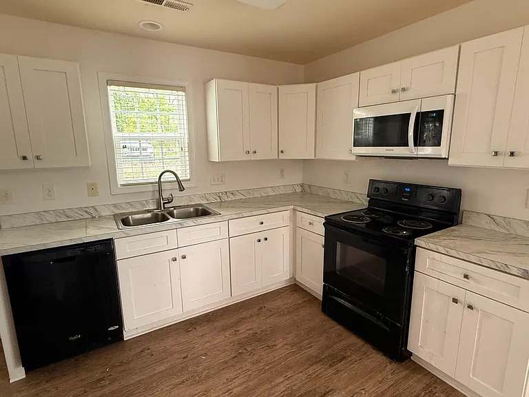 841 Skinner Dr — Photo 10