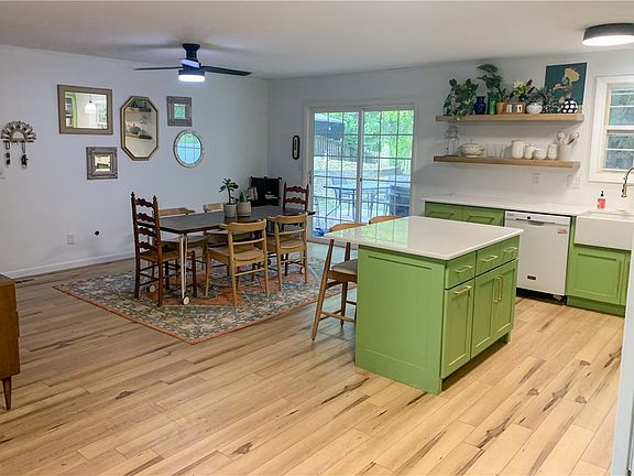 5th image of 2307 Eastroad