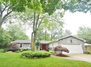 2209 Norwood Dr, Midland, MI 48640