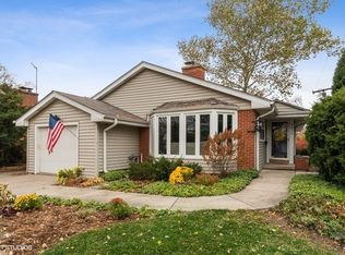 1879 Bosworth Ln, Northfield, IL 60093