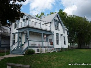 1572 S 12th St, Milwaukee, WI 53204