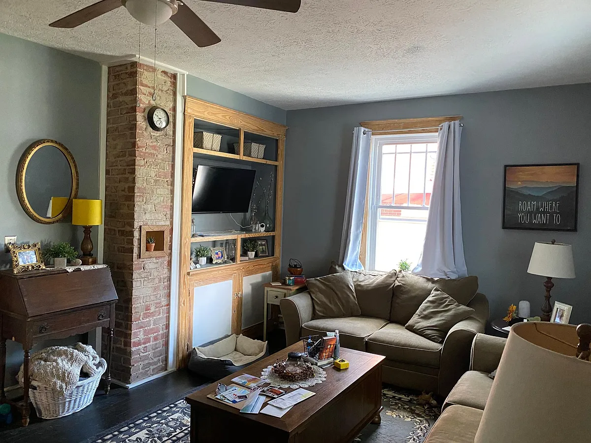 Family/Living Room - 268 N Augusta Ave #A
