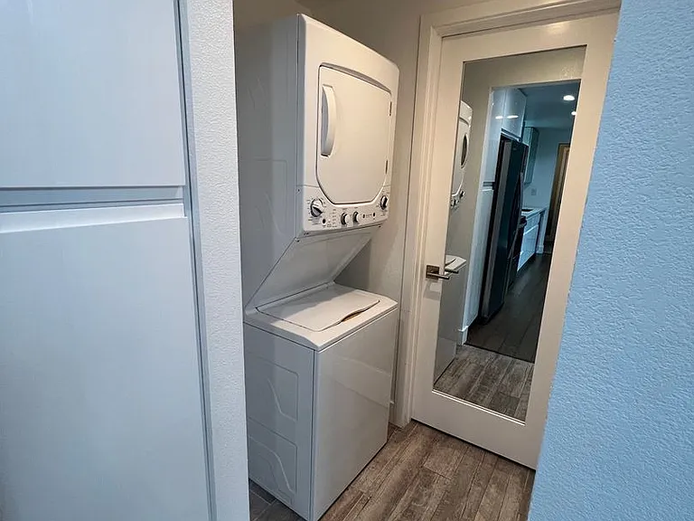 2 bed/2 bath charming TINY house in Concord — Photo 20