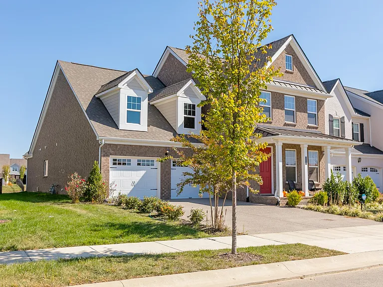 1055 Crisp Spring Dr — Photo 3