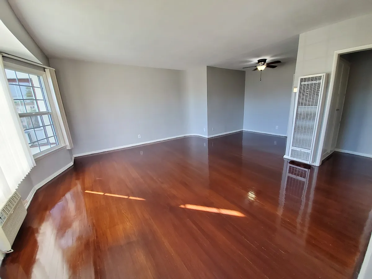 Building Photo - 5169 W Olympic Blvd #5169