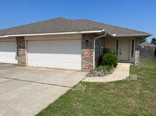 608 Rosemoor Ct, Yukon, OK 73099