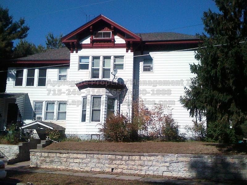 1st image of 308 Willard St W