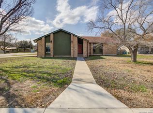 5 Roselawn Cir, New Braunfels, TX 78130
