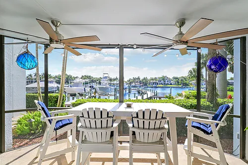 515 Bay Colony Dr N Photo 1