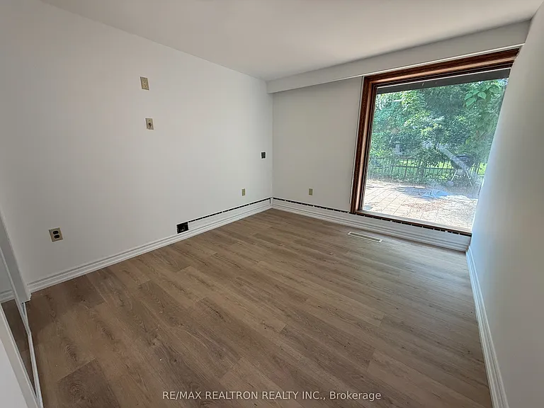 368 Spring Garden Ave #LOWER — Photo 4