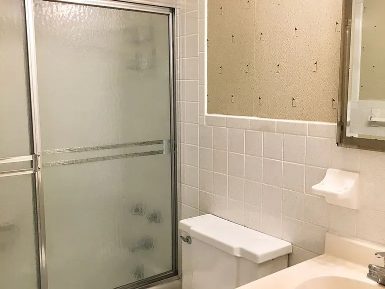 1520 Senate St #48 — Photo 8