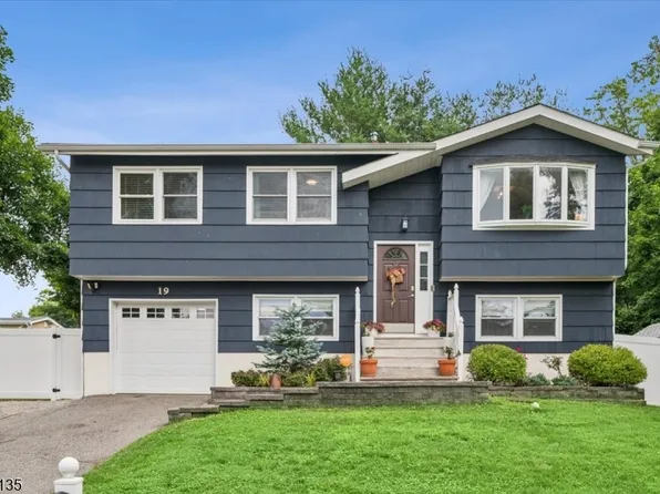 19 Selma Blvd, Chester Twp., NJ 07869