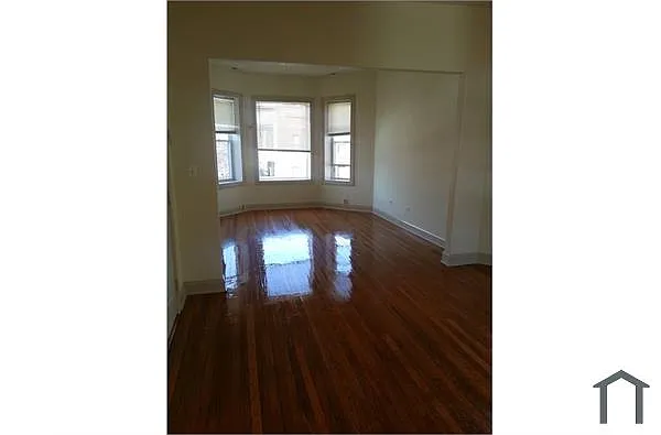 Building Photo - 4905 W Erie St #2
