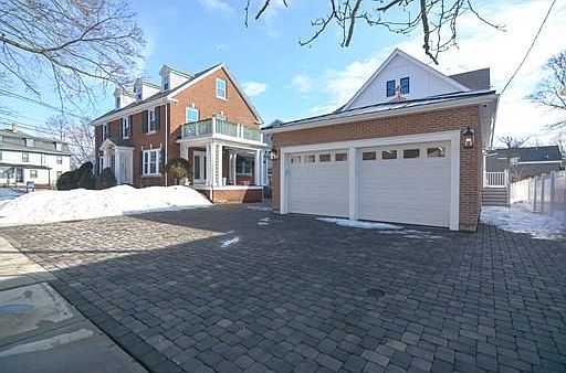 2nd image of 105 Forest St #105
