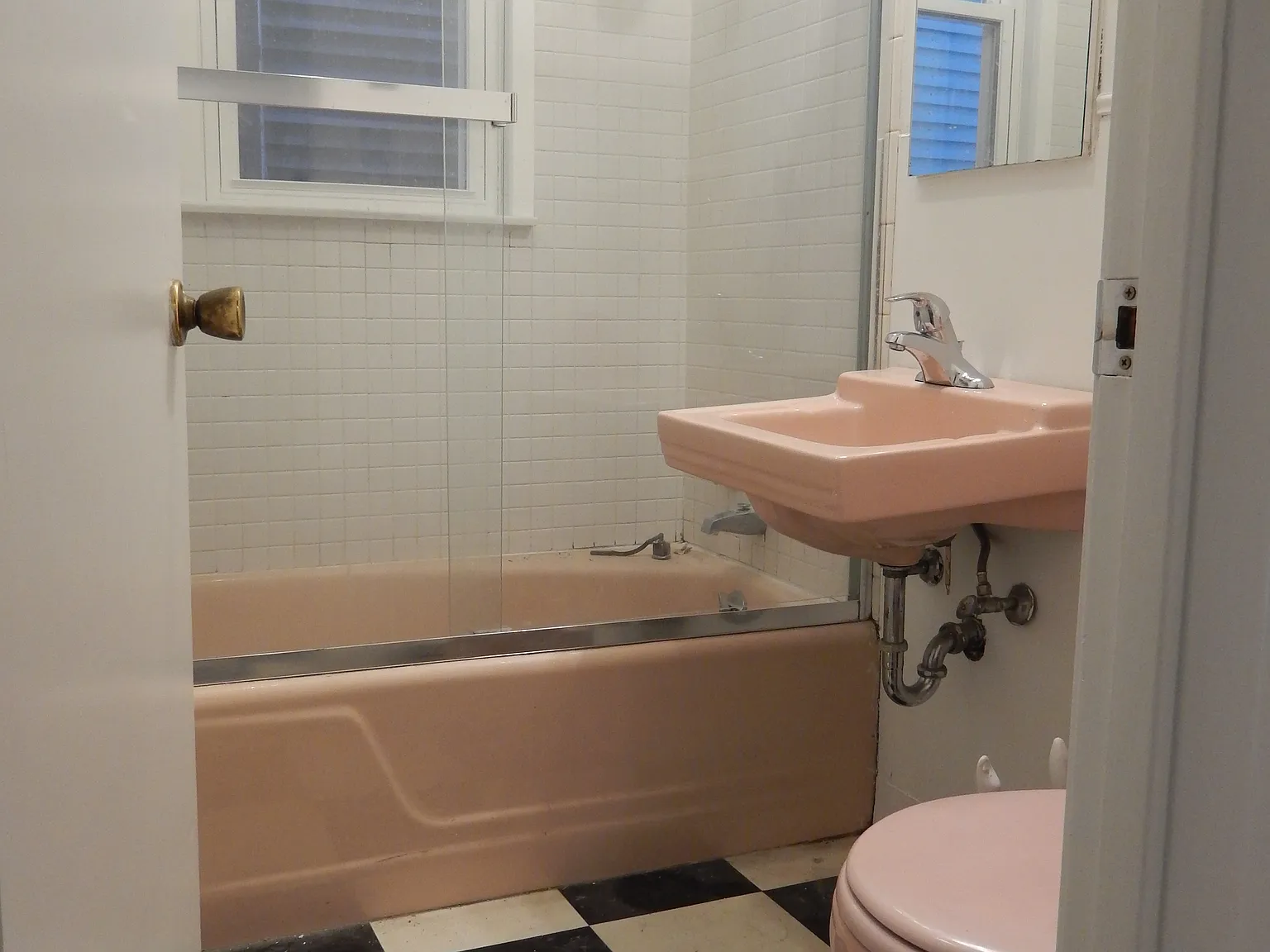 2 bed, 1100 sqft, $3,150 — Photo 4