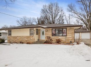 8155 Northwest Dr, Clive, IA 50325