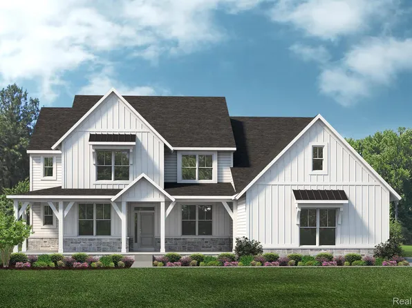 25589 Crystal Creek West Dr, South Lyon, MI 48178
