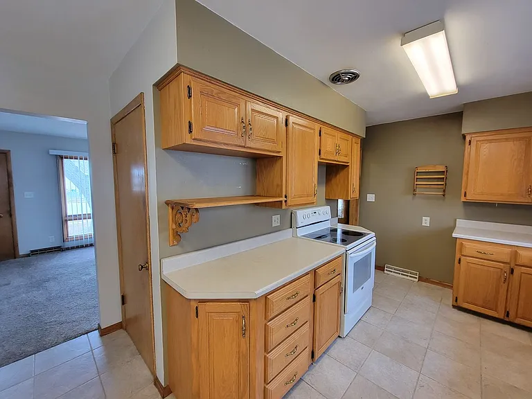 2023 Valley Park Dr — Photo 21