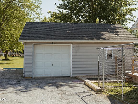5th image of 27888 Ayersville Pleasant Bend Rd