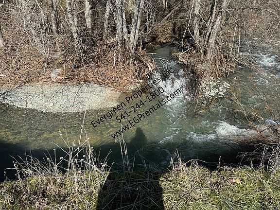 5th image of 2776 Merlin Rd