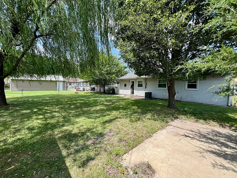 4604 David Dr — Photo 29