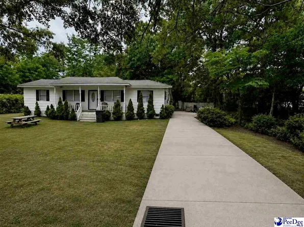 700 S 3rd Ave, Dillon, SC 29536