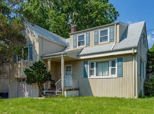 227 Woodlawn Ave, Linden, NJ 07036