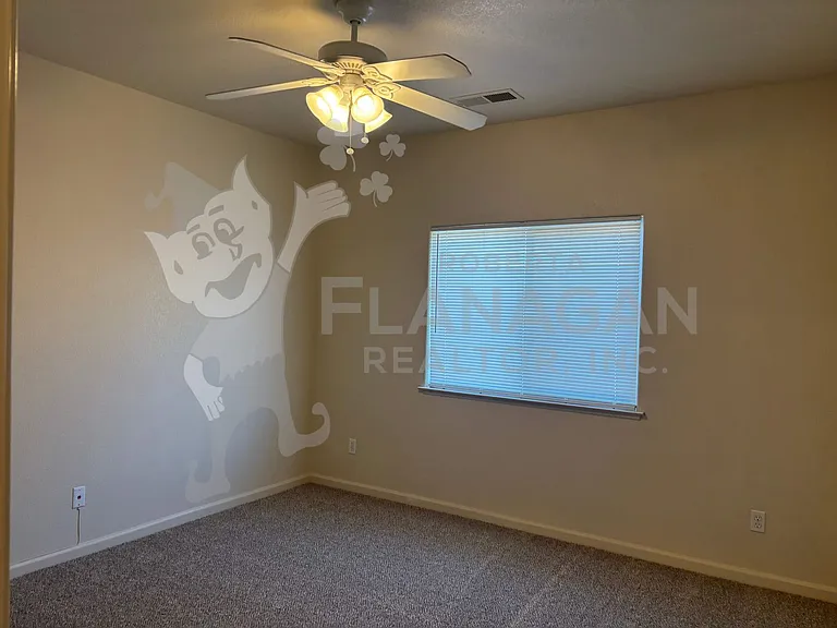 2845 N Mountain Spring Ct — Photo 5