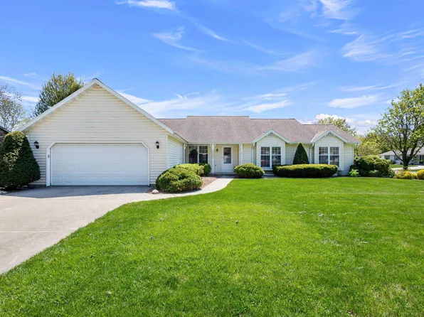 1053 Trailwood Dr, De Pere, WI 54115