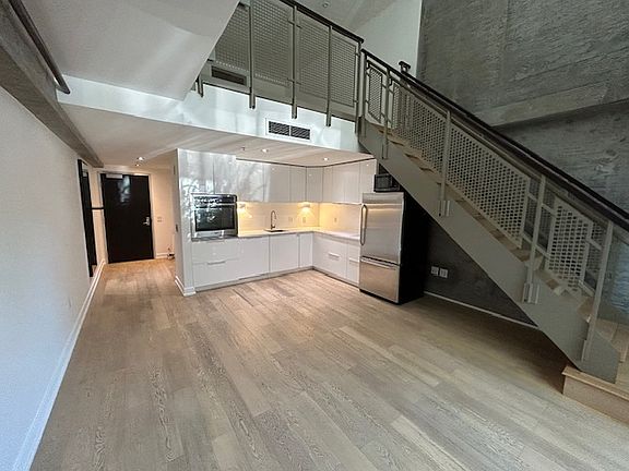 4th image of 200 Brannan St APT 121