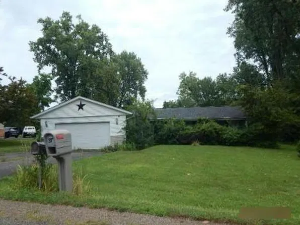 40 Wildwood Dr, South Charleston, OH 45368