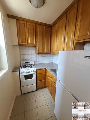 2nd image of 57 Gelston Ave #2J