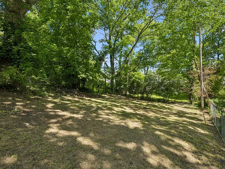 821 Greenwood Ave — Photo 34