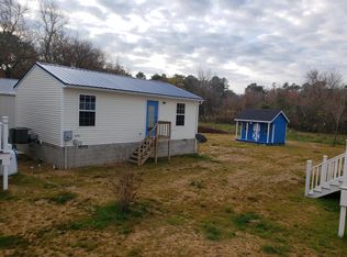 6088 Lewis St, Chincoteague Island, VA 23336