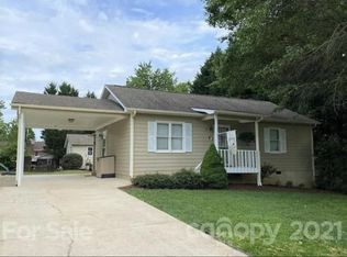 13 Cook St, Granite Falls, NC 28630