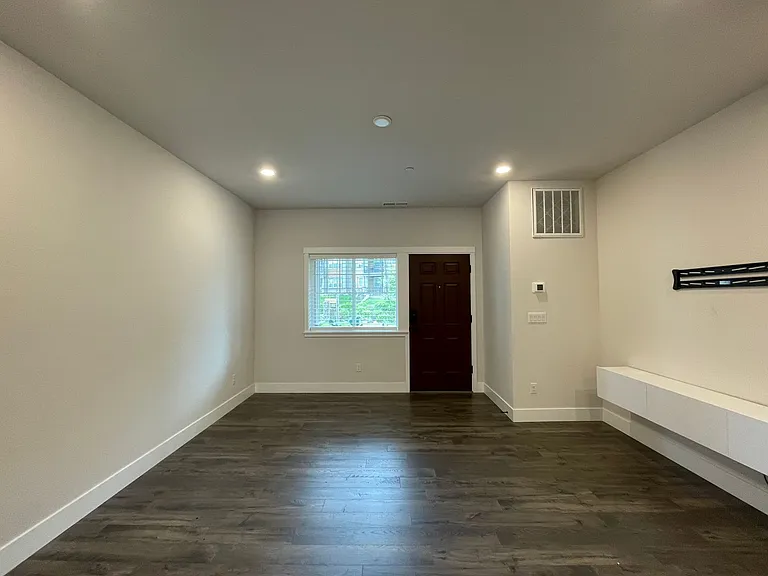 16022 NW Hosmer Ln — Photo 8